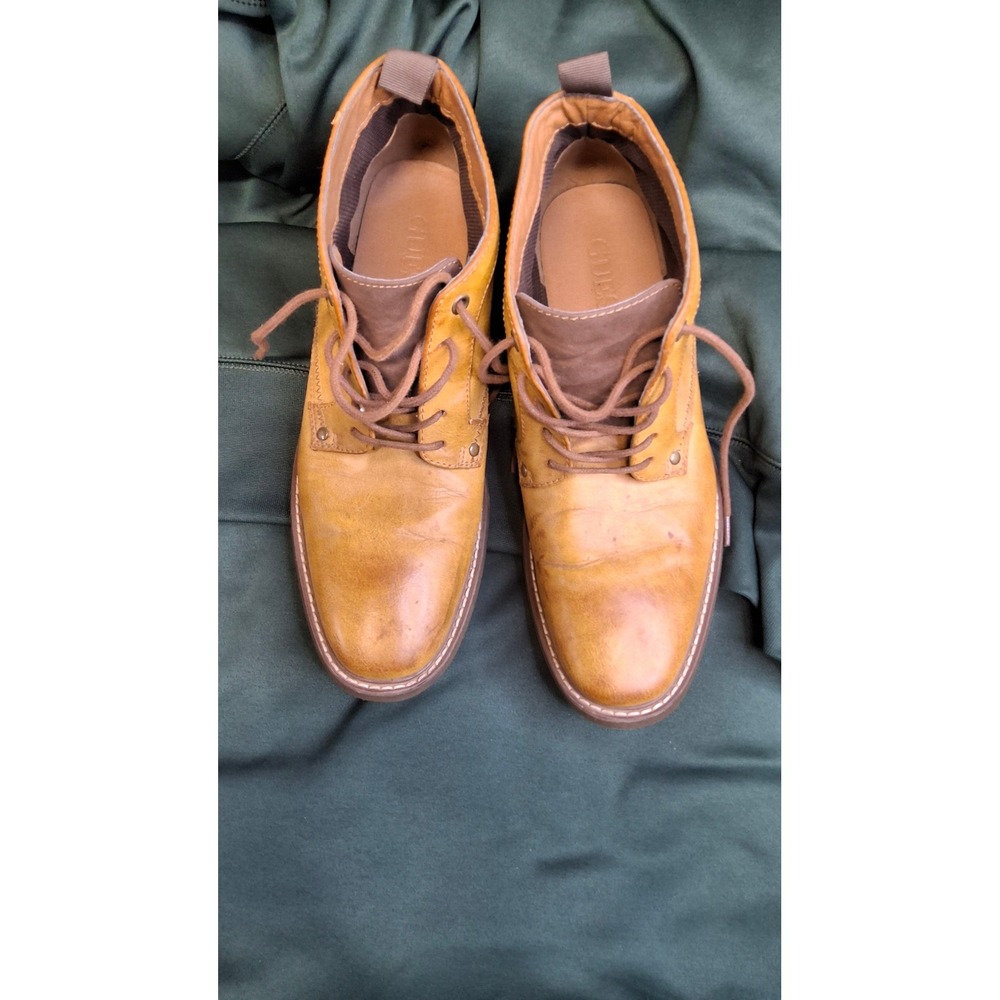Guess Mens GMODAKR Tan Chukka Boots Lace Up Desert Shoes Size 8.5. (B. 8)
